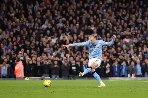 السيتي يهدر فرصة التقدم أمام ليفربول.. مامارداشفيلي يتصدى لركلة جزاء من هالاند